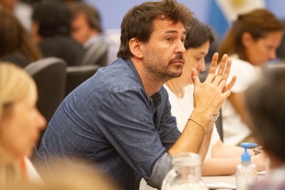 Santiago Mitre, director de '1985' se pronunció en contra de la Ley Ómnibus