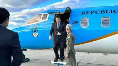 Javier Milei dejará de viajar en vuelos de línea “por cuestiones de seguridad”